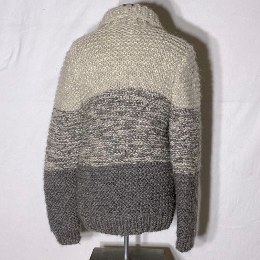 Vintage Hand  Knit Ombre Button Up Hand Knit Cardigan M - Picture 4 of 10